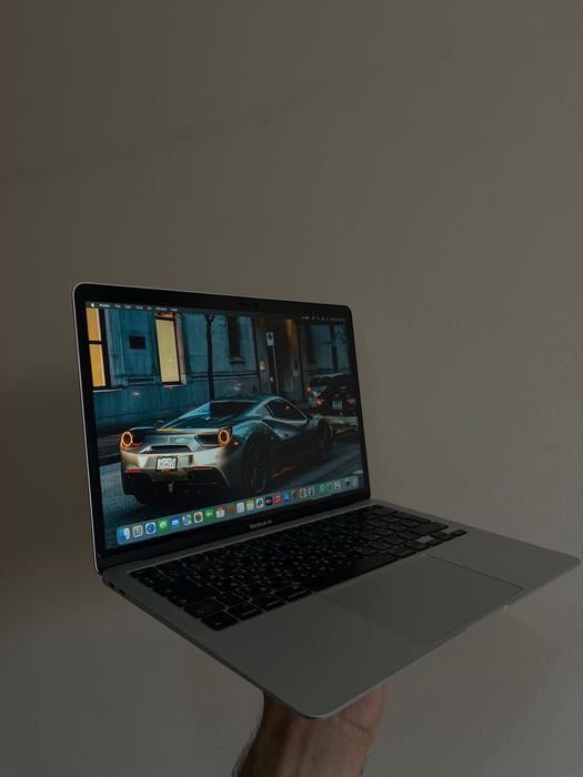 MacBook Air i3 8/256 urgently 2020