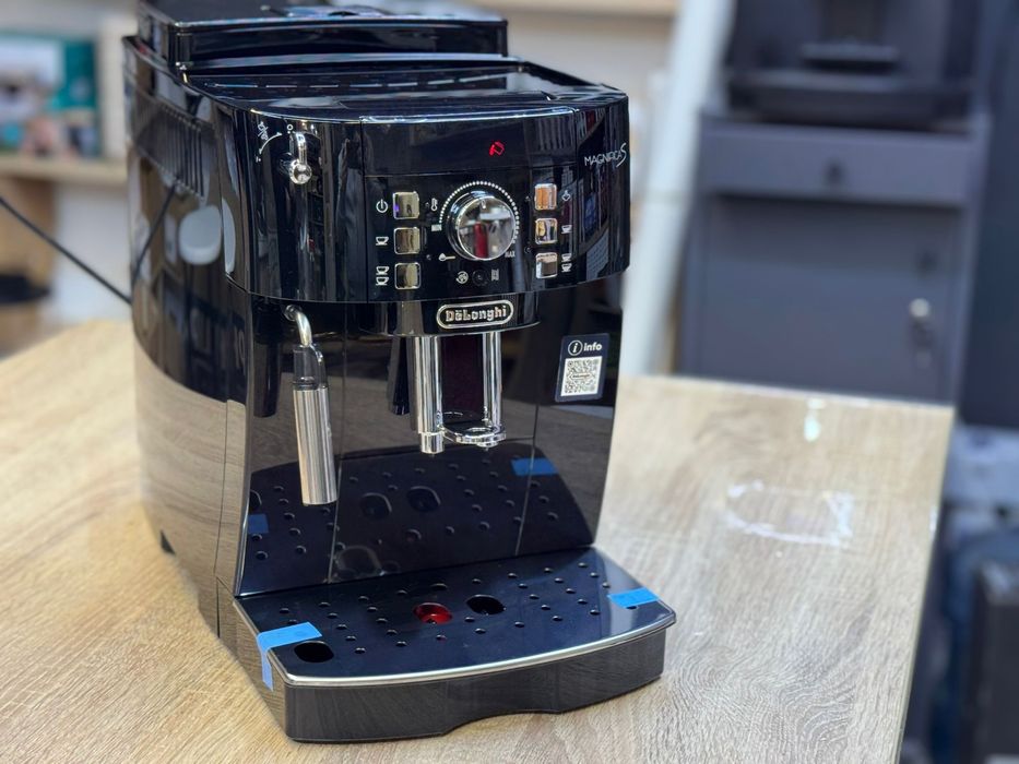 Nou! Sigilat! Delonghi Magnifica S  Premium! - Aparat de cafea
