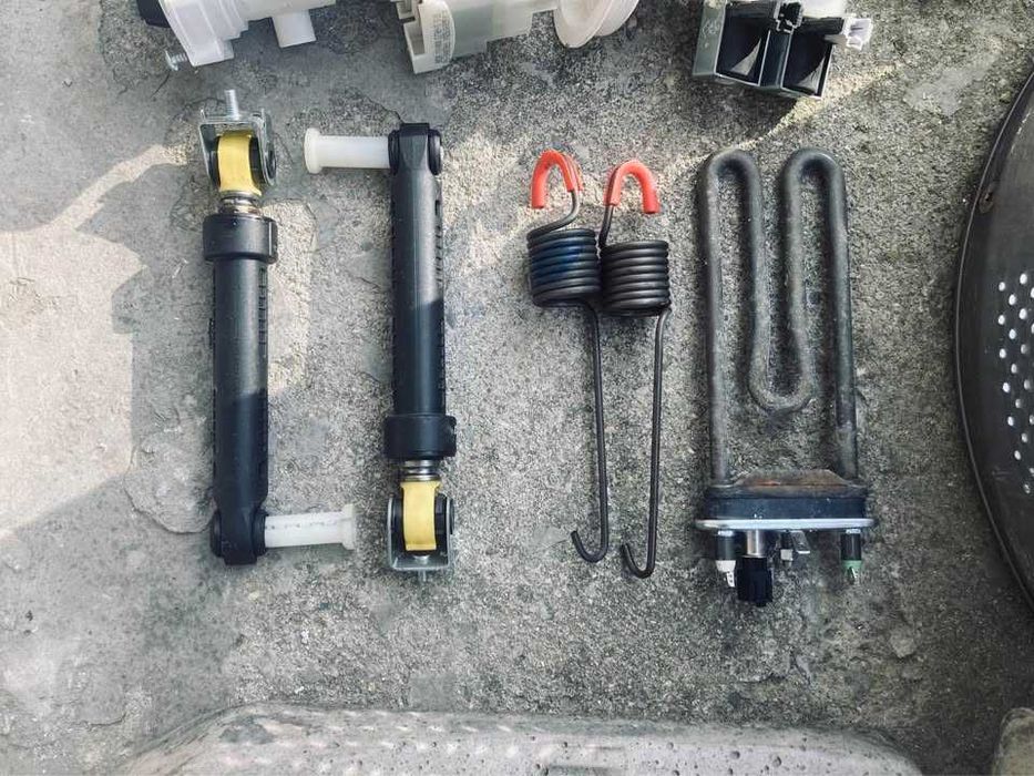 Пералня за вграждане Hotpoint Ariston AWM 1081 EU