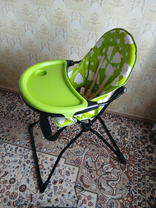 Стол для кормление