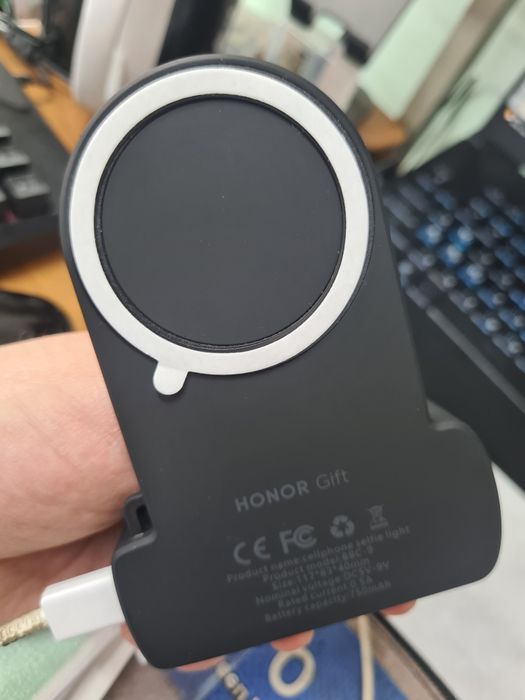 Портативный держатель + свет Honor Gift