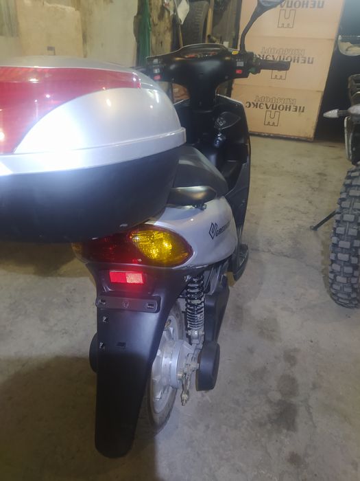 Электромопед GREENBIKE EM 121