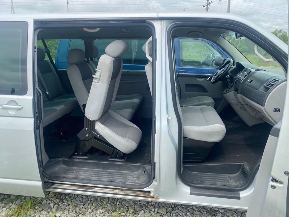 VW Caravelle 2,0 TDI Extra Lung 9 Locuri 2012Variante