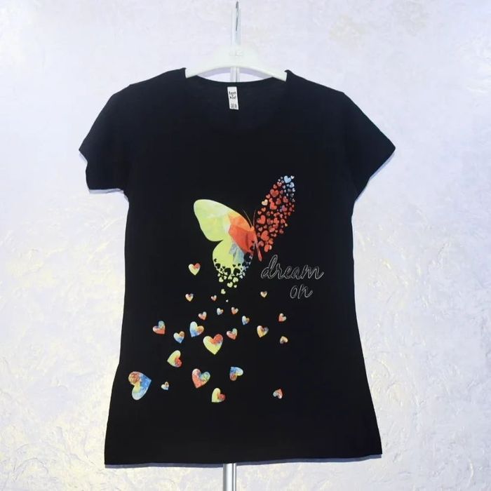 Футболки женские