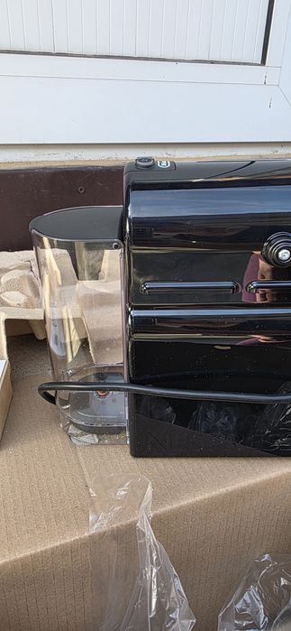 Кафемашина с капсули Delonghi Nespresso Inissia