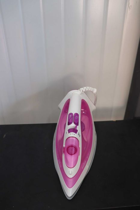 Парна ютия Braun Texstyle 3, SI 3030, FreeGlide 3D, 2300W, ПРОМОЦИЯ!