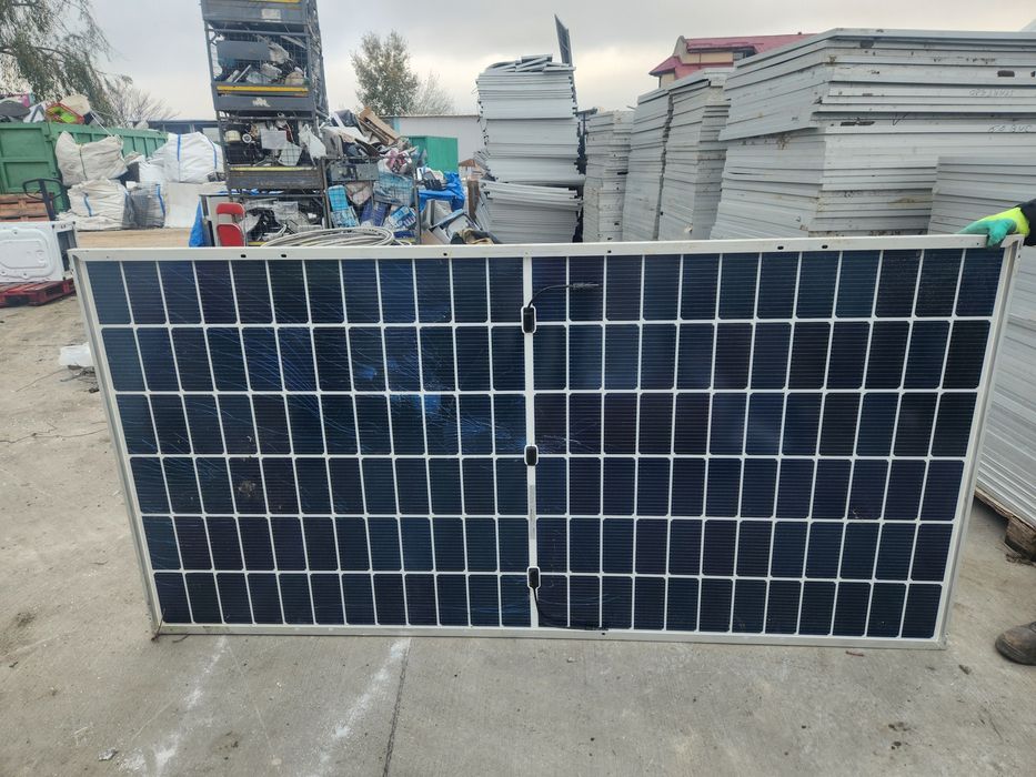 Vând panouri solare