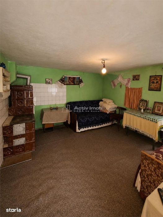 Casa de vanzare cu 2112 mp teren