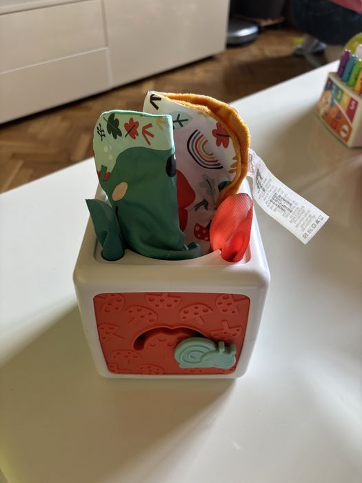 Занимателен куб Fisher-Price.В отлично състояние