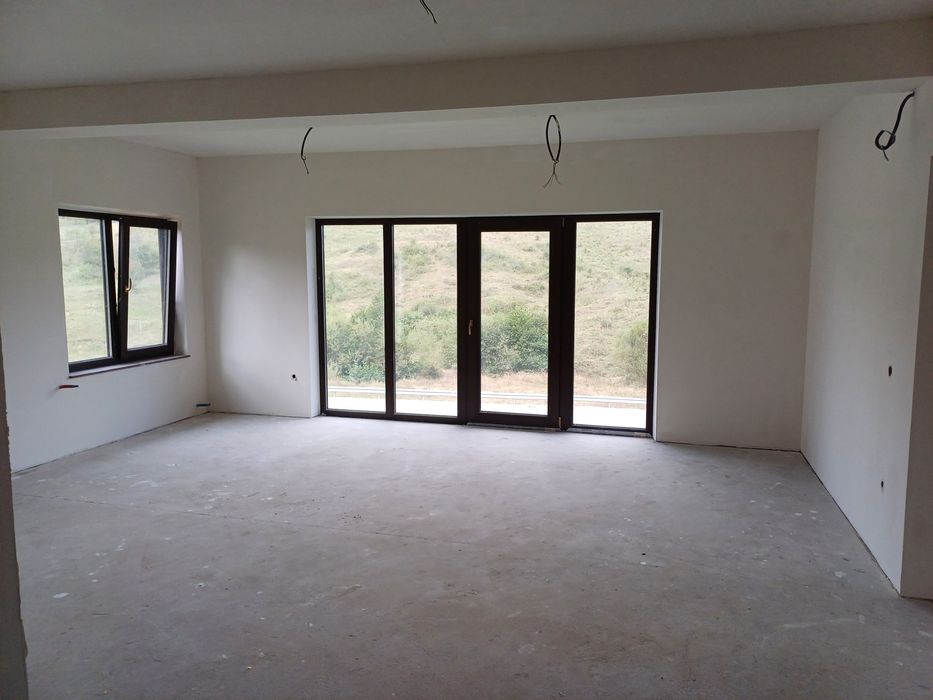 Meseriaș amenajări interioare și exterioare