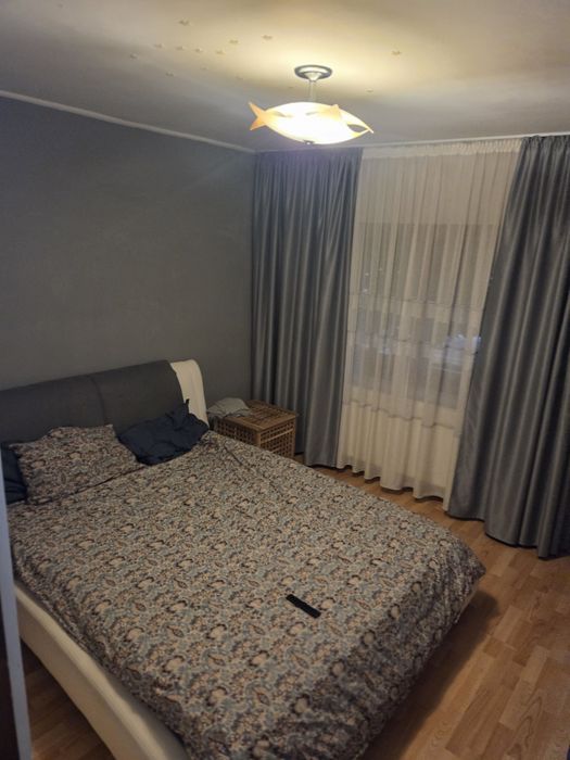Vând apartament 100 mp 4 camere p/4