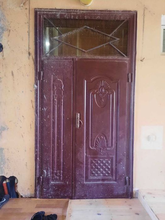 Темир эшик сотилади. 1,30х2,60 м