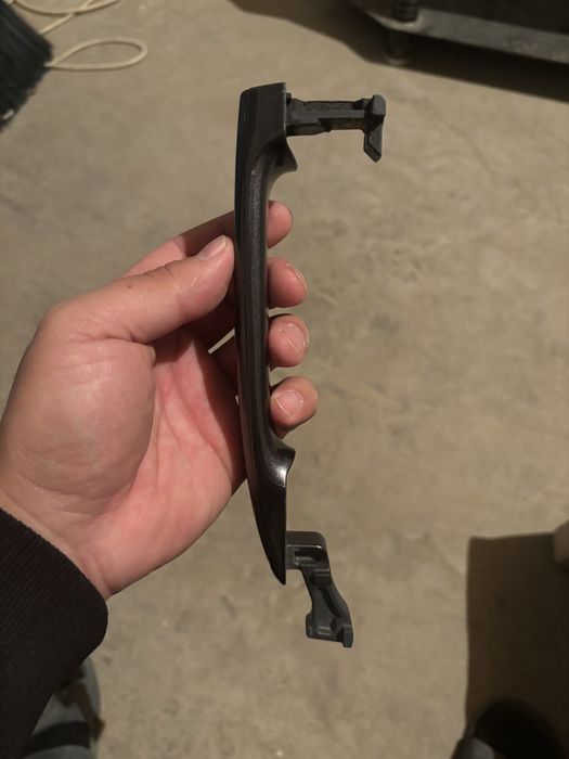 Наружная ручка двери