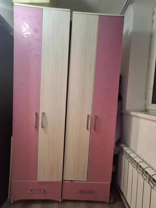 продаются шкафы.