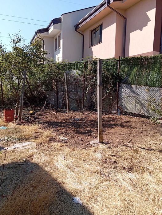 Косене почистване на дворни пространства