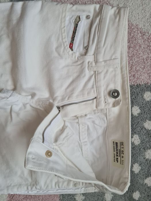 Blugi Diesel nr 29 M
