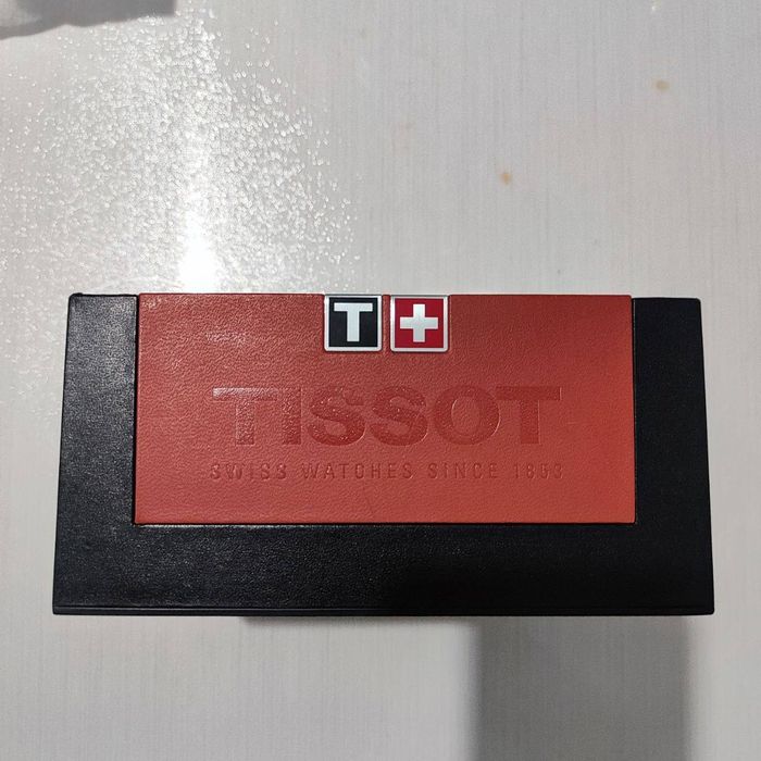 Продаются оригинальные наручные часы Tissot . Настоящие швейцарские