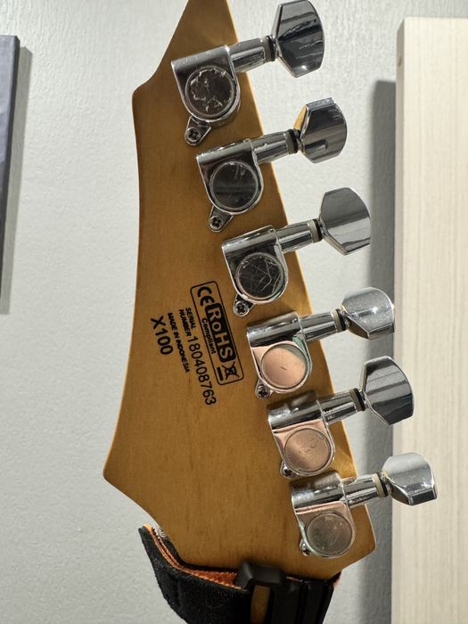 Обменяю на бас гитару