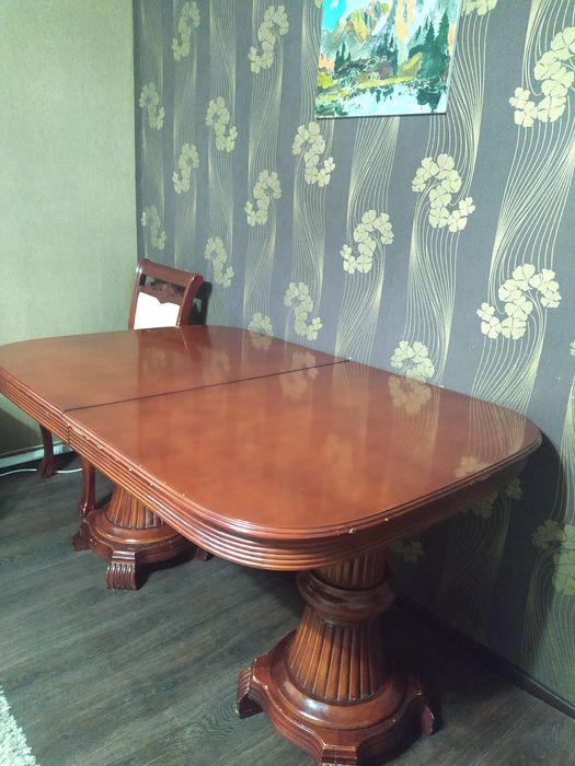 Продам стол чистое дерево