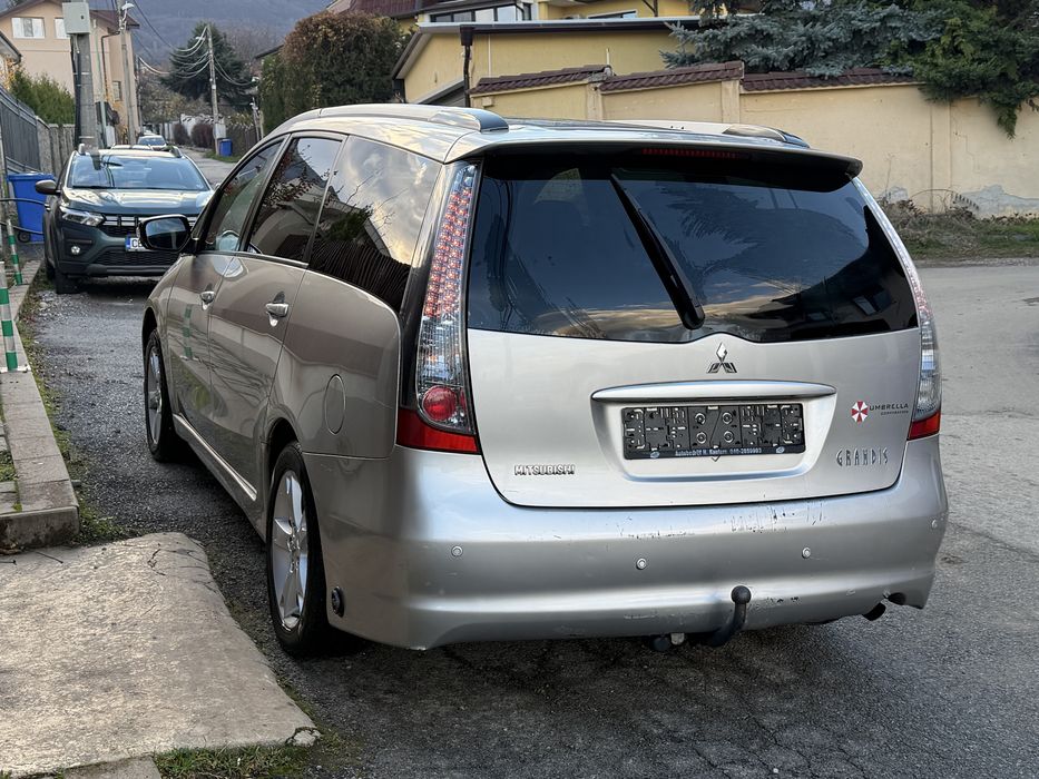 Mitsubishi GRANDIS