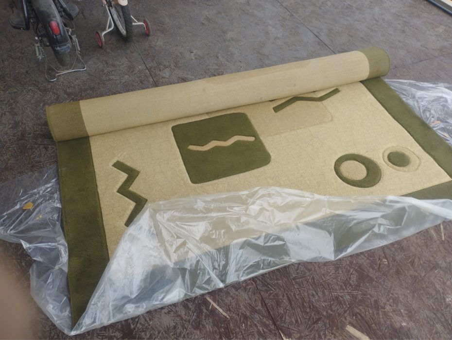 Продам ковер размер 2/3