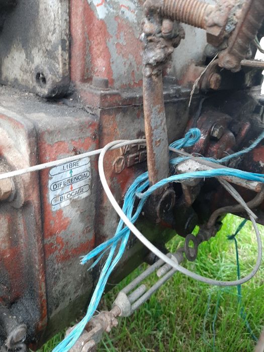 Dezmembrez tractoras valpadana ebro motor lombardini  lda 672