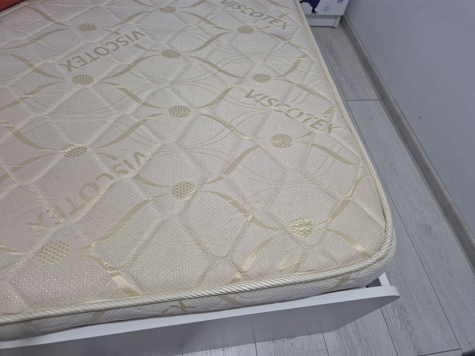 Dormitor model prințese