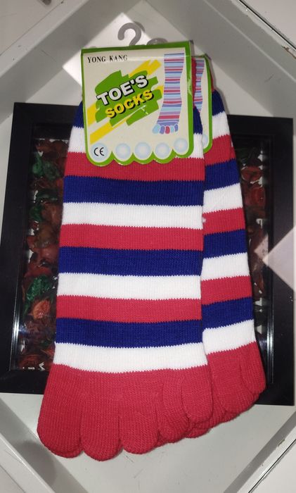 Дамски чорапи с пръсти