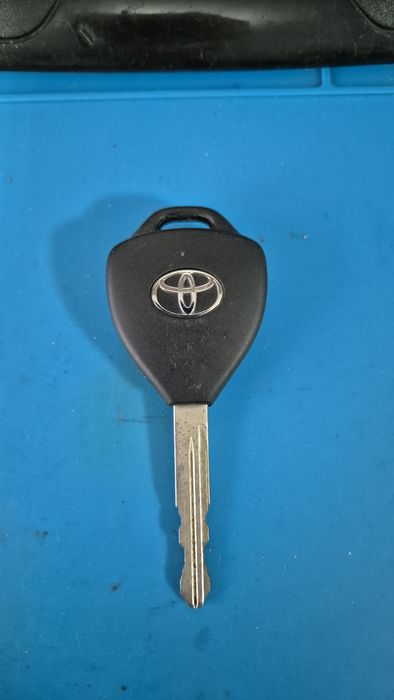 Оригинални ключове Toyota,сгъваеми и стандартни