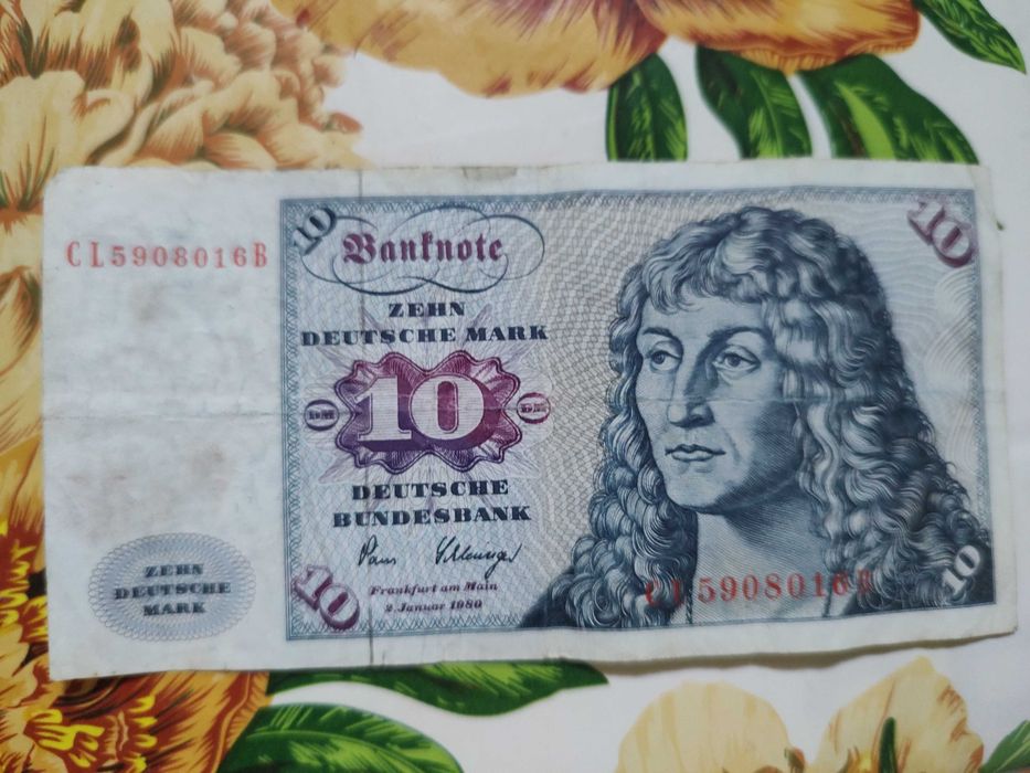 Vind bagnote vechi ,din diverse țări .