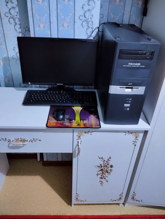 Кампютер Сатылады жақсы жасап тур