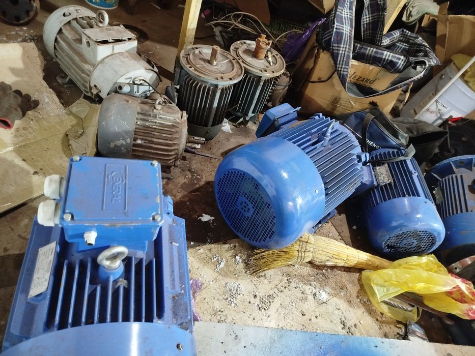 Продам электродвигателя