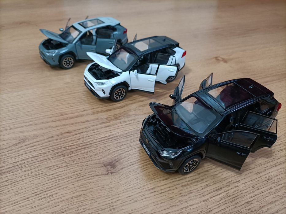 Machete metalice Toyota