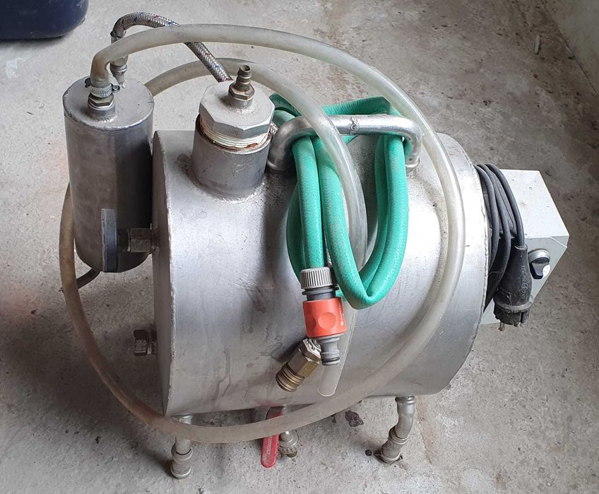 Aparat electric (cu ceas) pentru a fierbe băuturi
