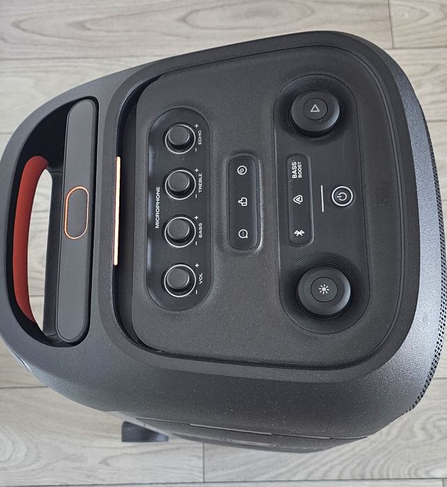 Vând JBL PartyBox 320