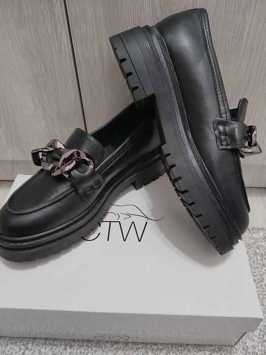 Страхотни нови Лоуфъри 36 номер