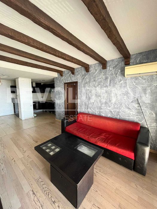 Четиристаен апартамент в м-т Траката/ Две паркоместа в цената!!!