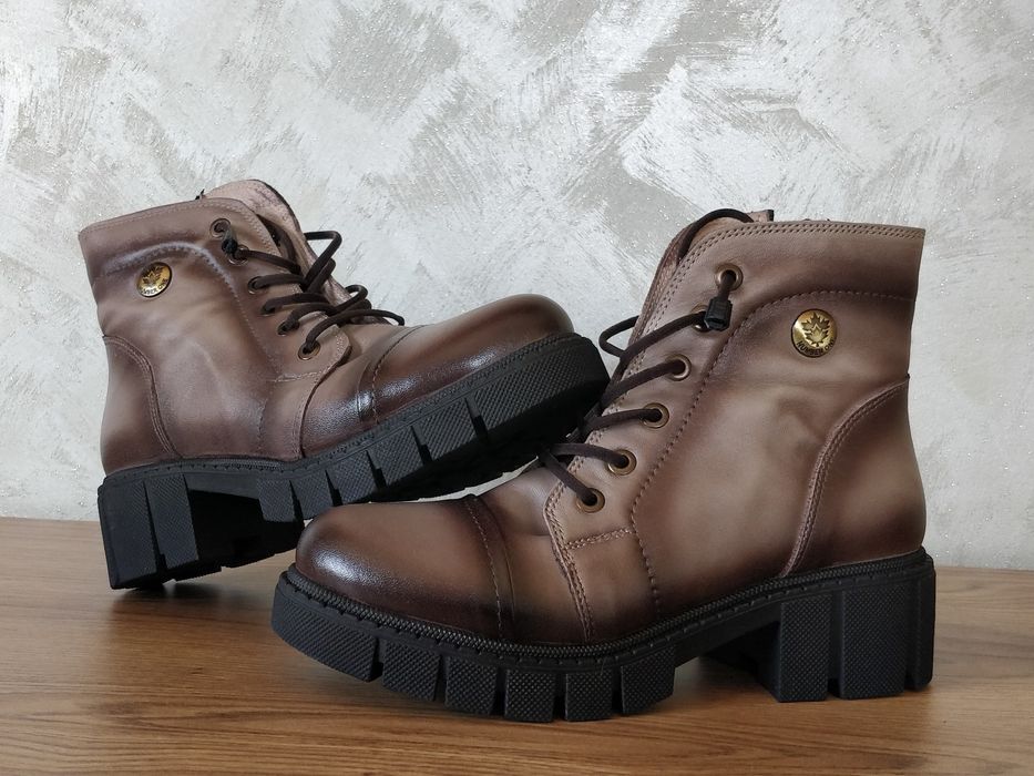 НОВИ Дамски боти 37 номер