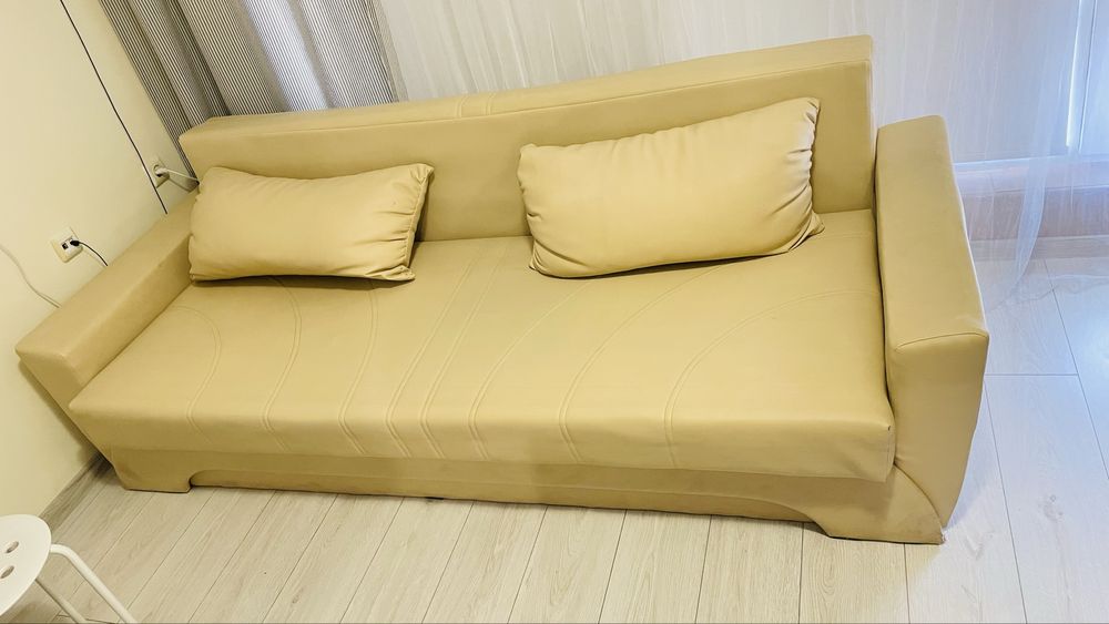 Диван кожен разтегателен