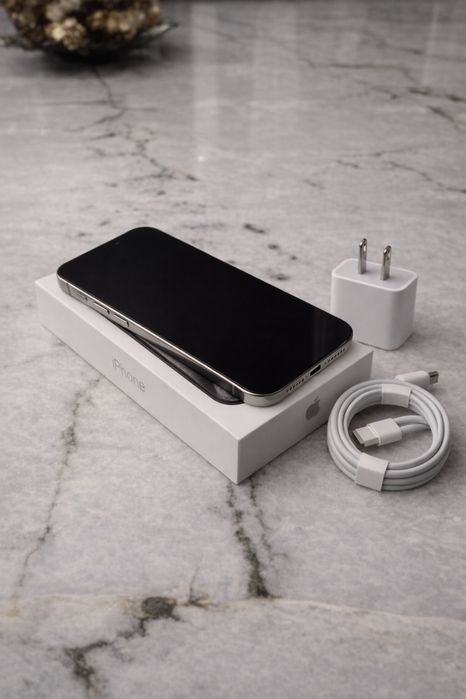 iPhone 15 Pro Max 256GB urgent impecabil cu cutie și încarcator