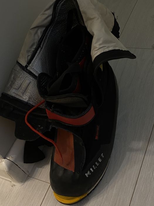 Высокогорные ботинки для алпенизма