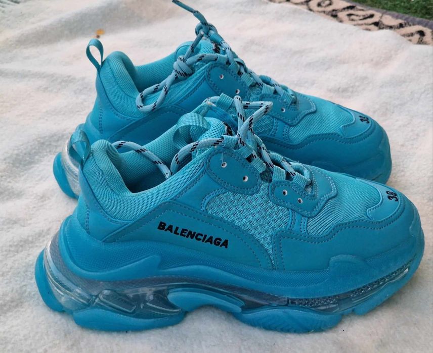 Balenciaga Топ качество уникален цвят турско синьо 38 номер