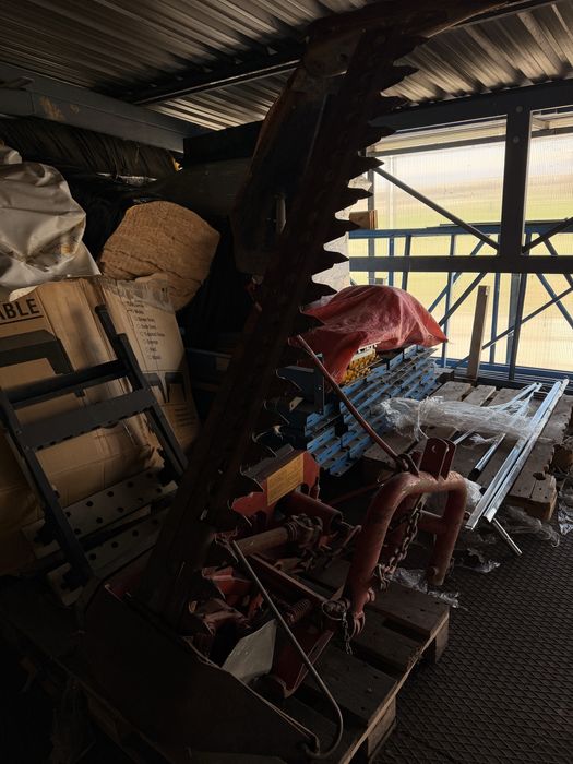 •	Cositoare Tonnutti tractor – bară cu cuțite