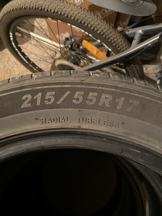 Продам шины летнее 215х55х17