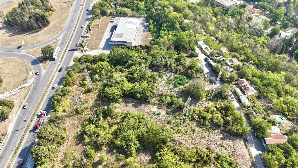 Парцел за продажба в.з. Кръста, Пром.зона Изток