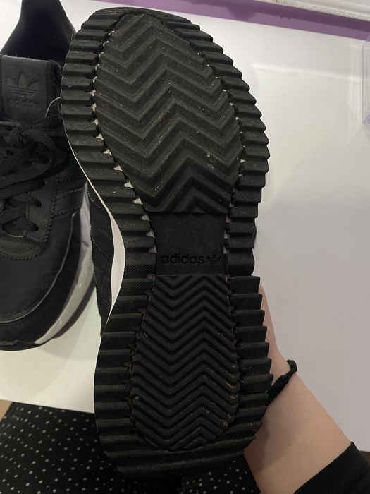 Чисто нови маратонки Adidas