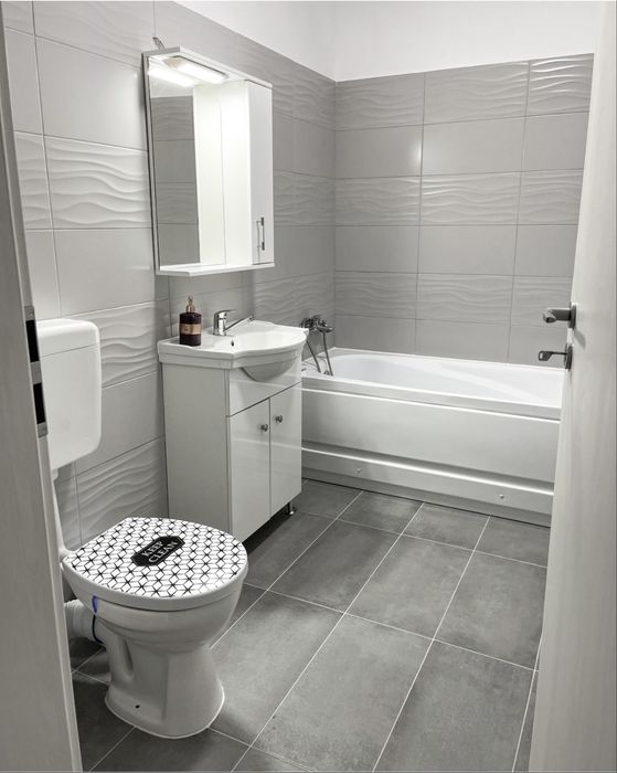 Garsoniera de închiriat zona Sun Plaza