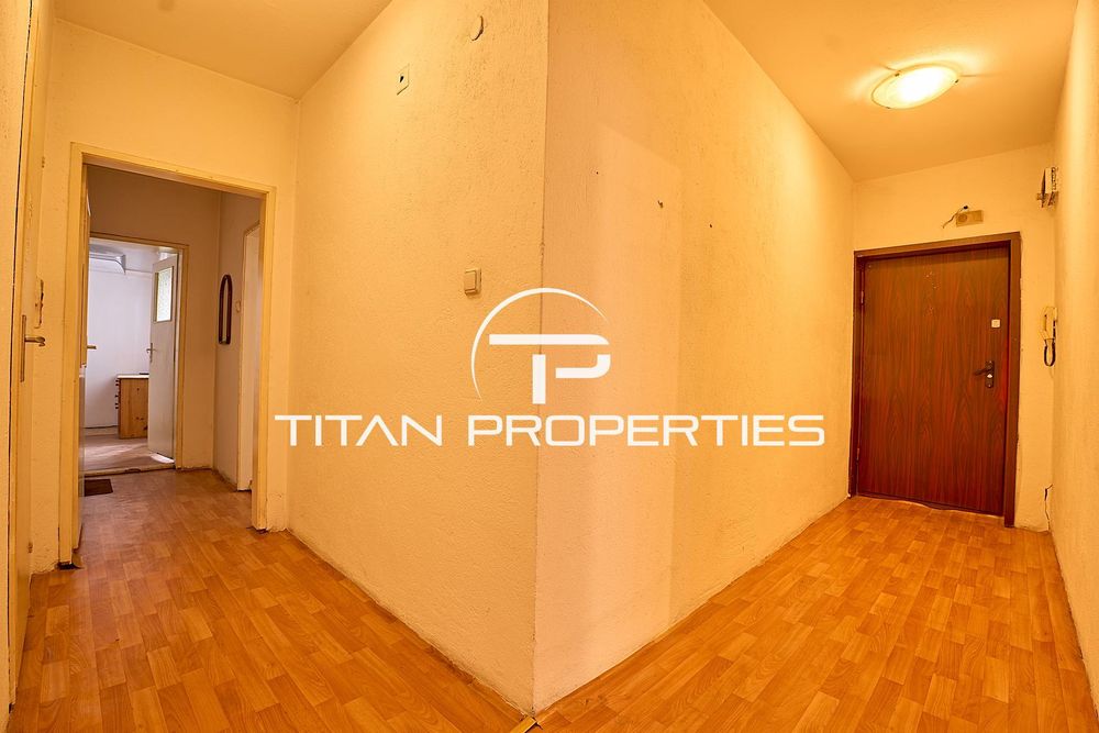 Продава се Тристаен апартамент в Пловдив, Център - 109 кв.м за 2153 €/кв.м - Снимка #8