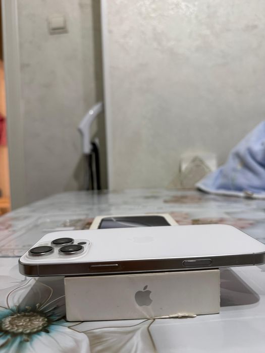 Iphone 16 pro max white 256 GB / отичном состоянии