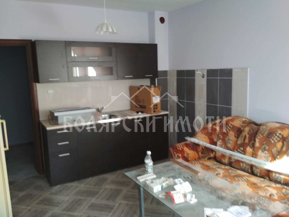 Двустаен, междинен до ЦБА